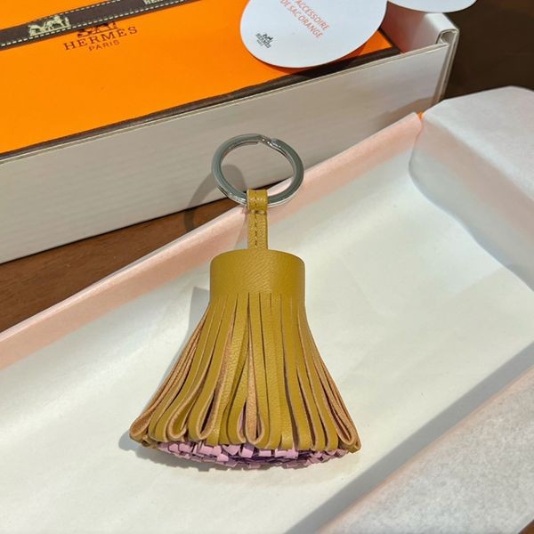 ギフトにも大人気☆【エルメス】 Carmen（カルメン）キーホルダー 偽物 H077894C